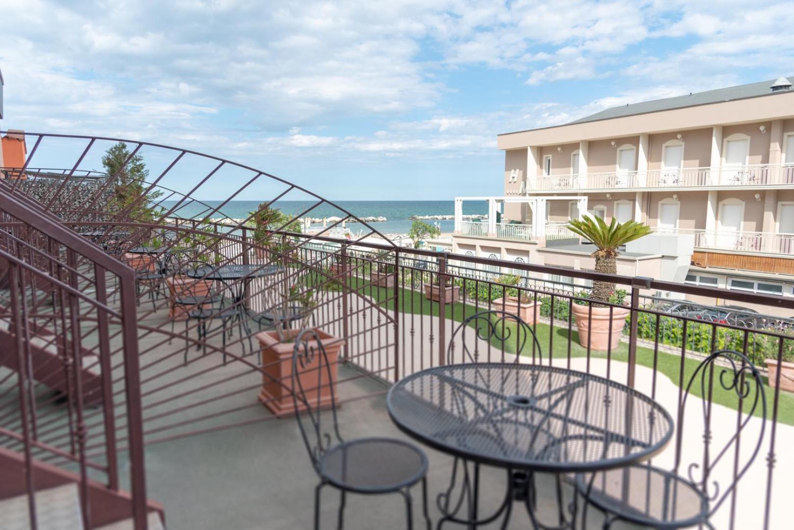 Hotel Giorgetti Orange Bellaria-Igea Marina Zewnętrze zdjęcie